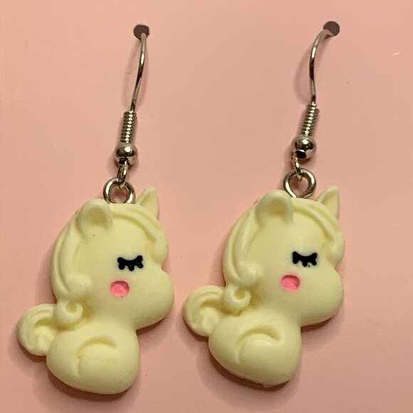 Unicorn Earring, Unicorn Jewelry, Gift Idea, Silly Earring, Funny Earring - Picture 4 of 6